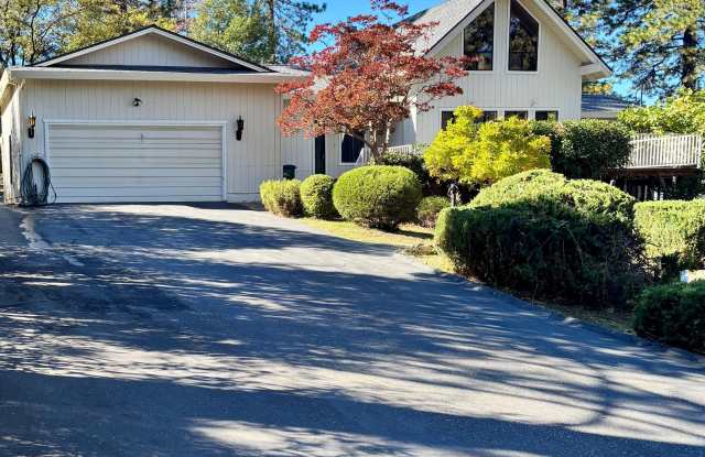 16754 Aileen Way - 16754 Aileen Way, Alta Sierra, CA 95949