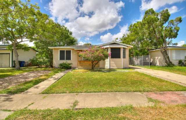 746 Collingswood - 4/Bed 1.5/Bath - $1595/mo photos photos