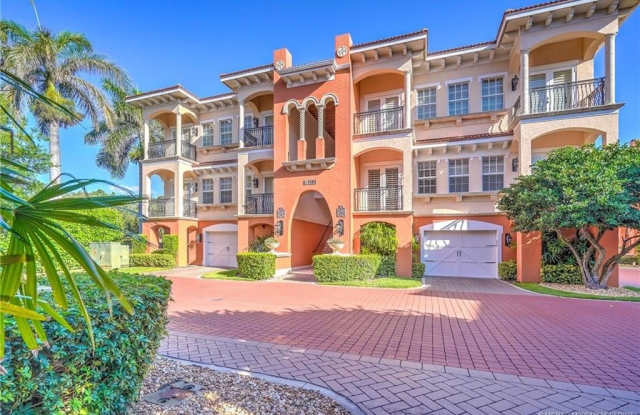 1528 NE Outrigger Landings Drive Gallery 2