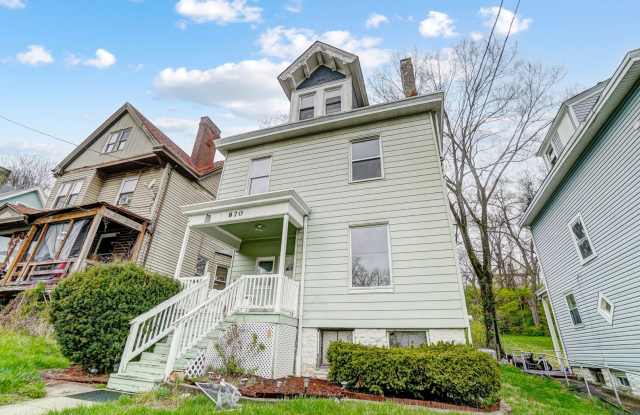 Three Bedroom in Cincinnati! LEASING SPECIAL, Second Month Free if lease signed by 07/31, not move in, just signed!!! Gallery 4