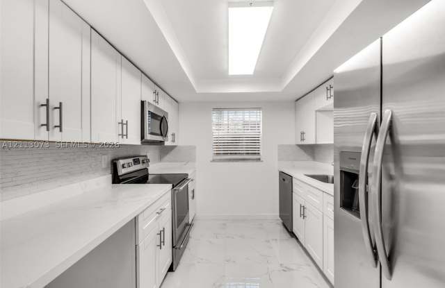 13514 NE 24th Ct Gallery 3