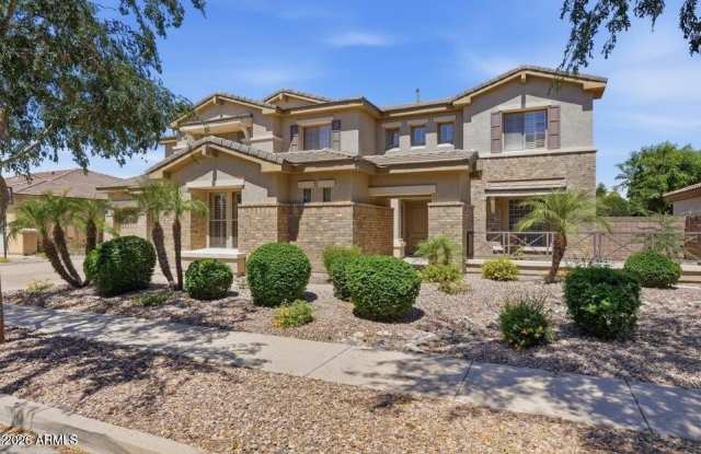 900 W MACAW Drive photos photos