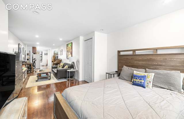 82 East 7th Street Gallery 3