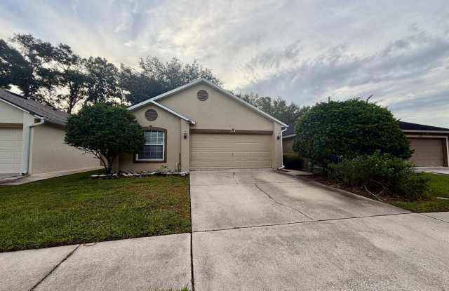8311 OAK CROSSING Drive W Gallery 2