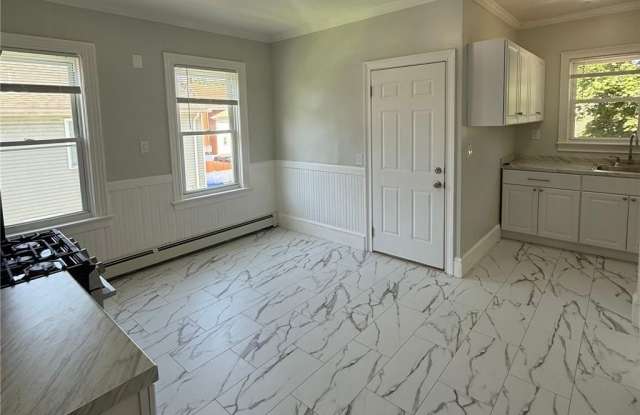 104 Oakland Avenue Gallery 4