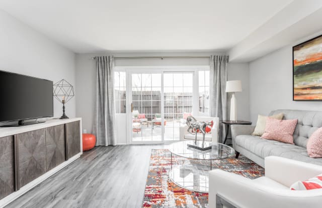 Jamestown at St. Matthews Apartments photos photos
