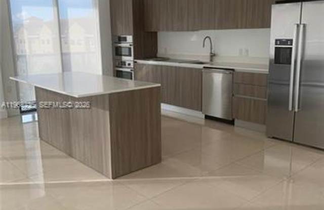 201 SW 17th Rd unit 701 (A11968236) - 201 Southwest 17th Road, Miami, FL 33129