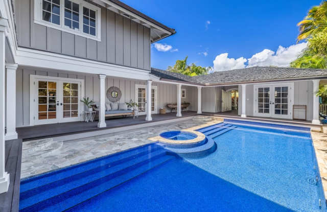 Gorgeous Oceanfront Home w/Private Pool, Jacuzzi, & Sunset Views. Moana Lani Gallery 3