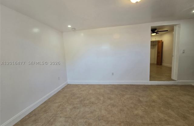 2957 SW 36th Ct Gallery 4