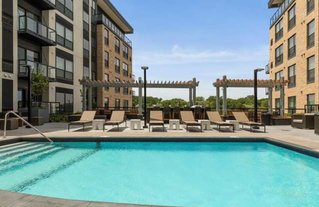 Cedar Pointe Townhomes Gallery 4