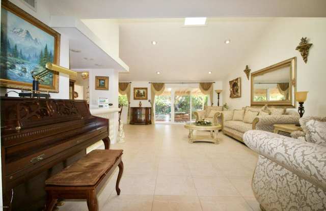 17144 Courbet Street Gallery 3