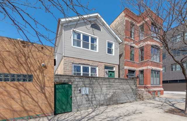530 N Ashland Avenue photos photos