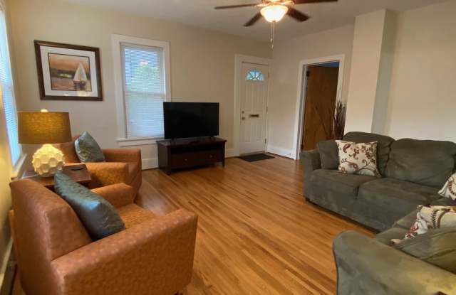 1031 Memorial Avenue photos photos