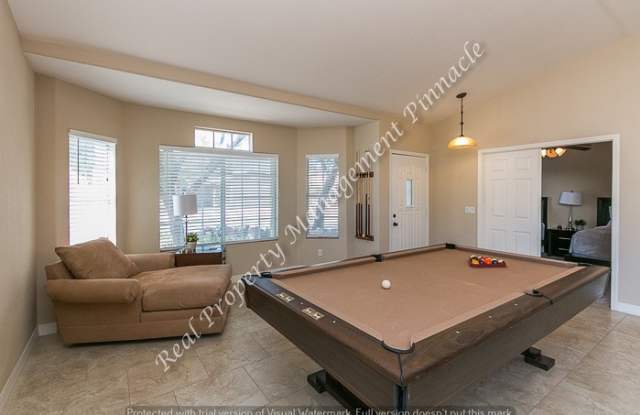 4514 East Hartford Avenue Gallery 4