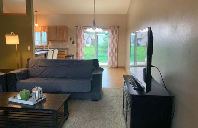 $2,500| 3BD 2BA| 2909 W Frank St | Available 06/05/2026 photos photos