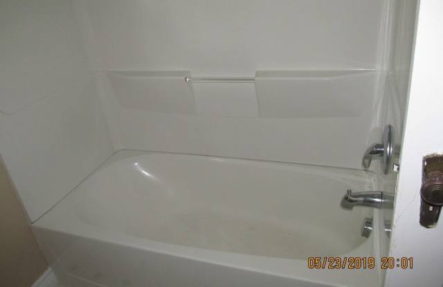 Belmont 2 Bedroom Bungalow - 2844 Grace Avenue, Dayton, OH 45420