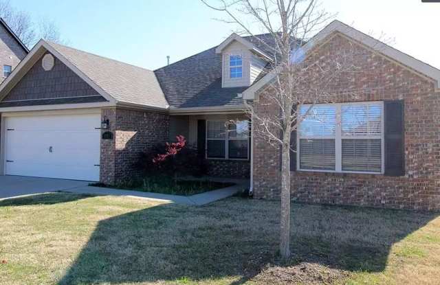 Stunning 4 Bed 2 Bath Home on Quiet Street! photos photos