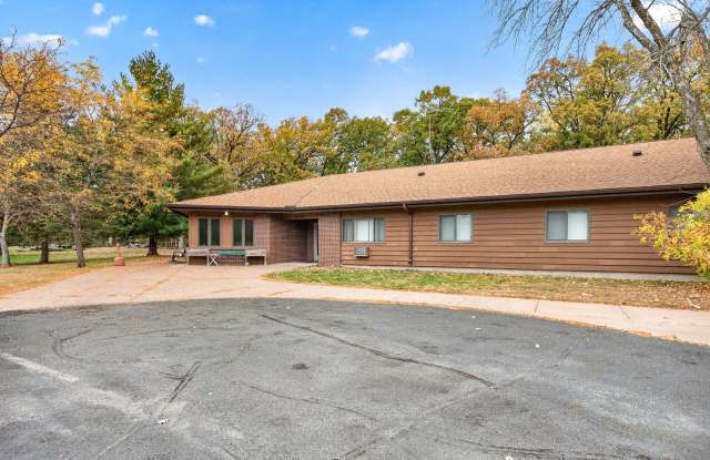 Northern Oak Apartment Gallery 1