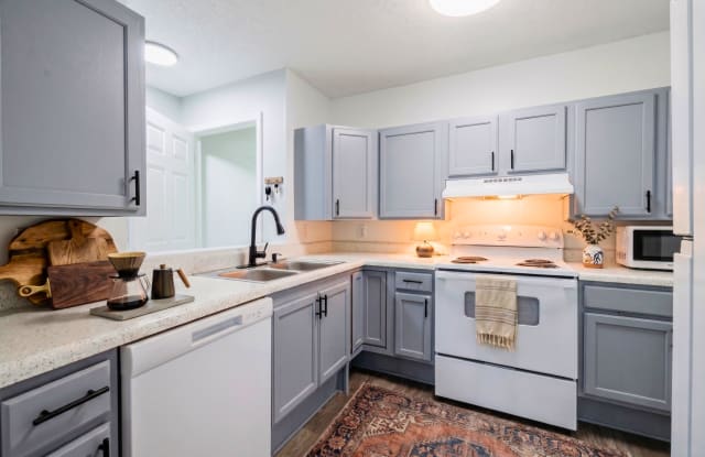 The Oaks Apartments Gallery 3