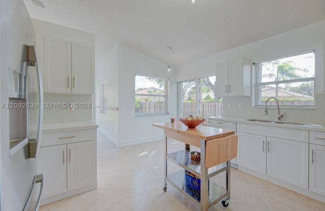 14133 SW 154th Pl Gallery 4