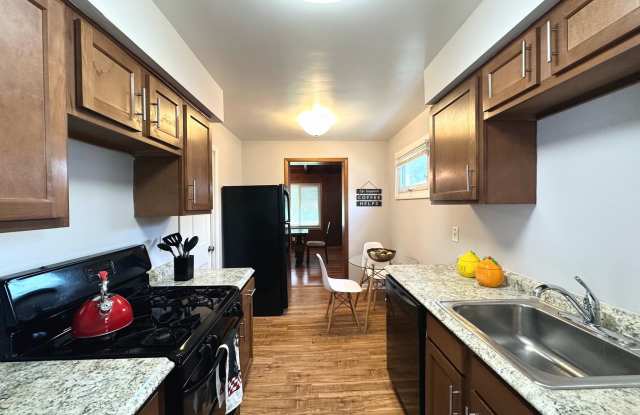 4 Bedroom Bungalow for Rent! Euclid, Ohio Gallery 3