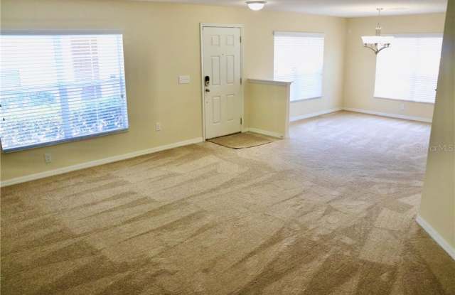 9796 TRUMPET VINE LOOP Gallery 4