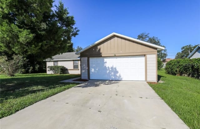 2246 MATTHEW CIRCLE - 2246 Matthew Circle, Deltona, FL 32738