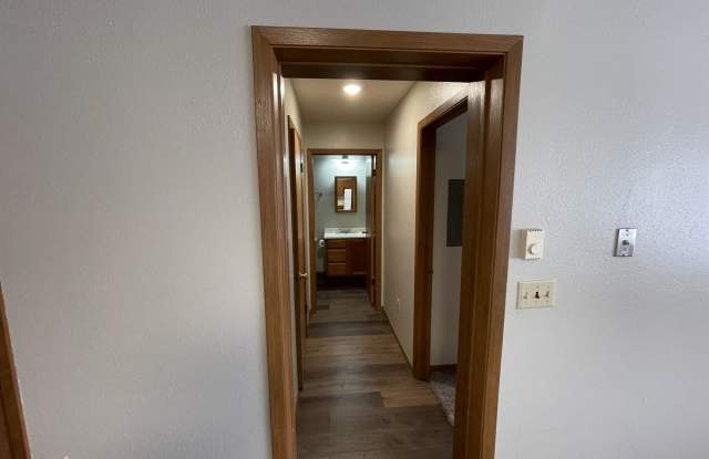 213 13th Avenue East - 7 Gallery 4