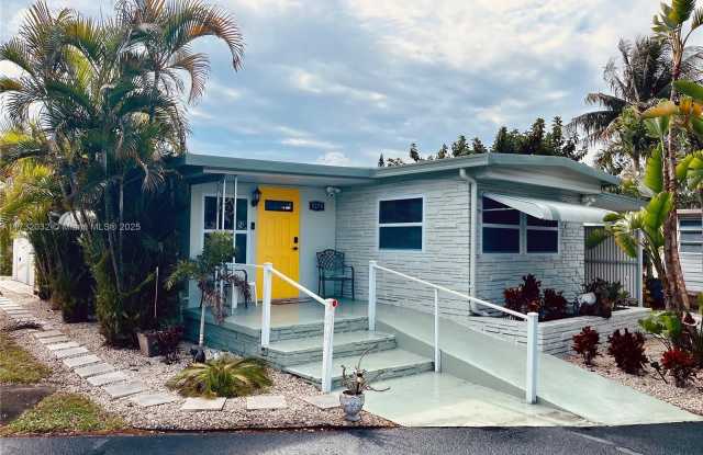 5278 SW 32nd St - 5278 Southwest 32nd Street, Davie, FL 33314 5278 SW 32nd St - 5278 Southwest 32nd Street, Davie, FL 33314