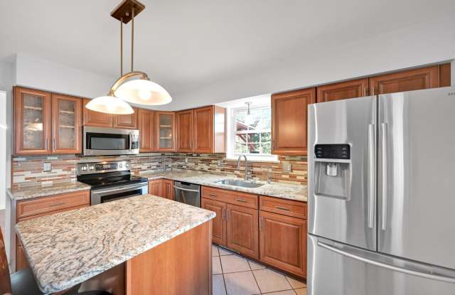 Well Maintained 3 Bedroom Townhome in East Lampeter Township photos photos