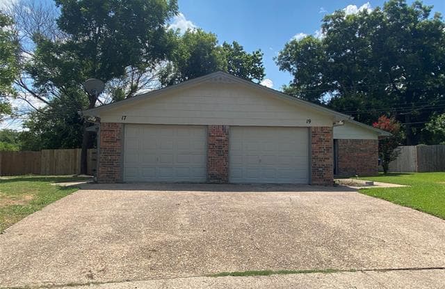 11917 Averette Court - 11917 Averette Court, Tarrant County, TX 76008