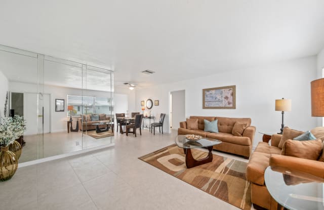 2390 SW 13th Terrace Gallery 3
