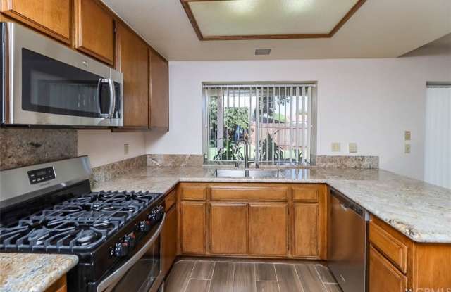 112 Pinetree Court Gallery 4