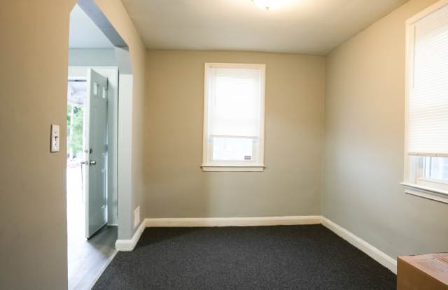 3617 W Mulberry St Gallery 4