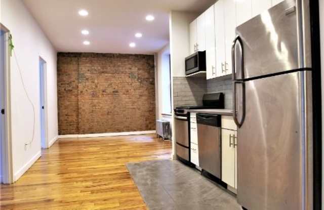 275 Wayland Sq 2 Gallery 2
