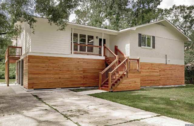 636 Castlewood Street photos photos
