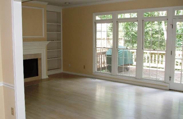 2562 Oakwood Trace SE Gallery 3