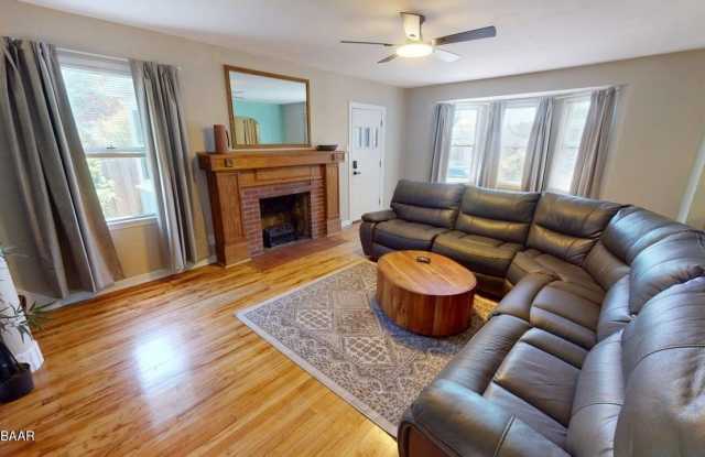 425 Wisteria Road Gallery 2