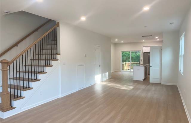 307 East End Avenue Gallery 3