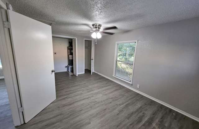 606 W Dean Ave - 606 West Dean Avenue, Killeen, TX 76541