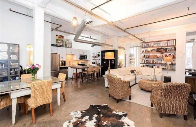 659 Auburn Avenue NE Gallery 1
