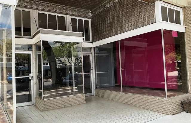 200 N Beaton Street photos photos