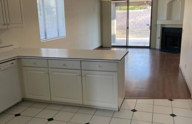 4722 E Chisum Trail Gallery 4