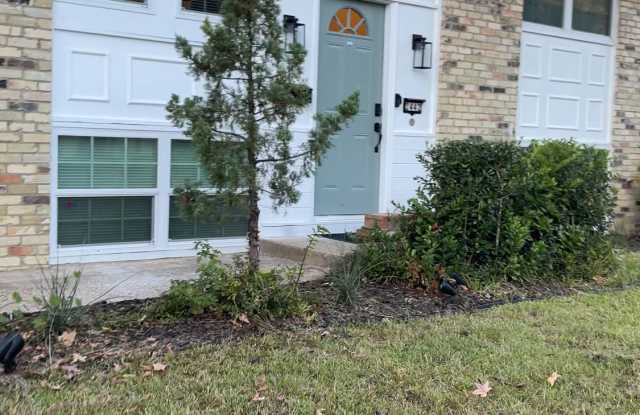 2442 E Devine St photos photos