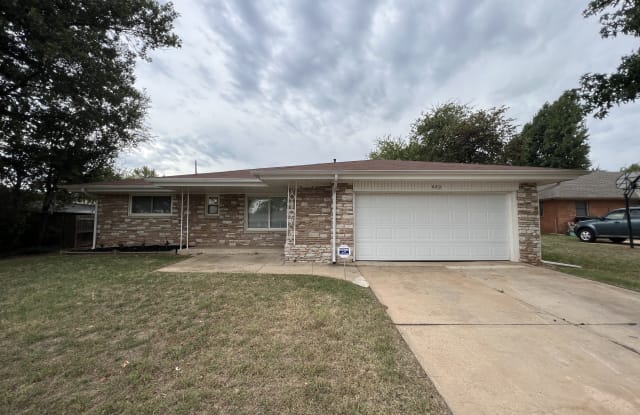 620 Cherry Ave - 620 Cherry Avenue, Yukon, OK 73099