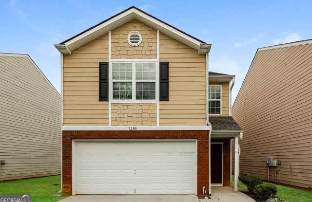 5280 Hanover - 5280 Hanover Street, College Park, GA 30349