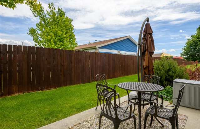 156 Villa Ct Gallery 2