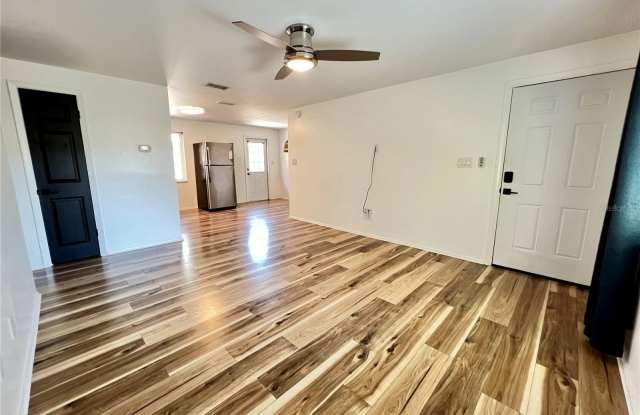 559 LAURA LANE Gallery 4