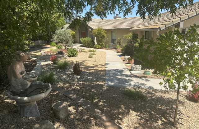 Eldorado Estates! Beautifully refreshed 2 bedroom plus Den photos photos