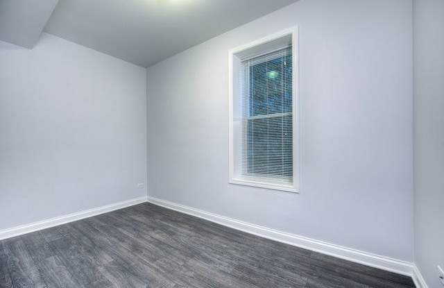 1300 North Greenview Avenue Gallery 4